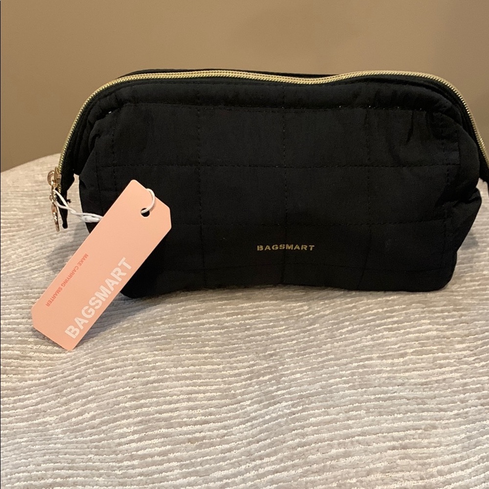 NWT BAGSMART Black Quilted Pouch